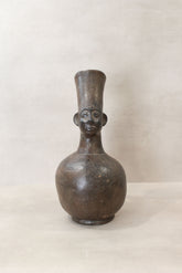 Mangbetu figural clay pot 02