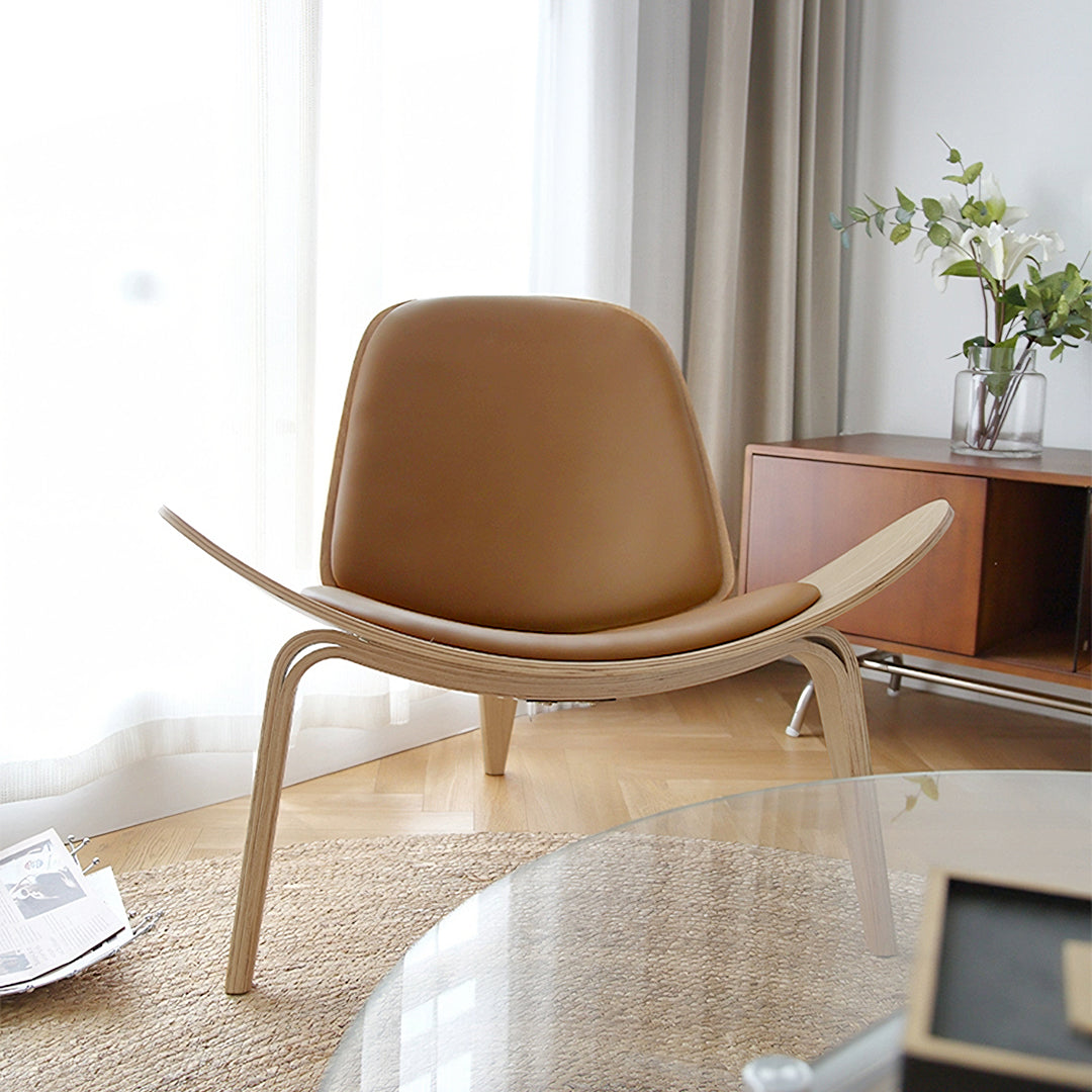 Hans Wegner CH07 Shell Chair, Walnut & Black