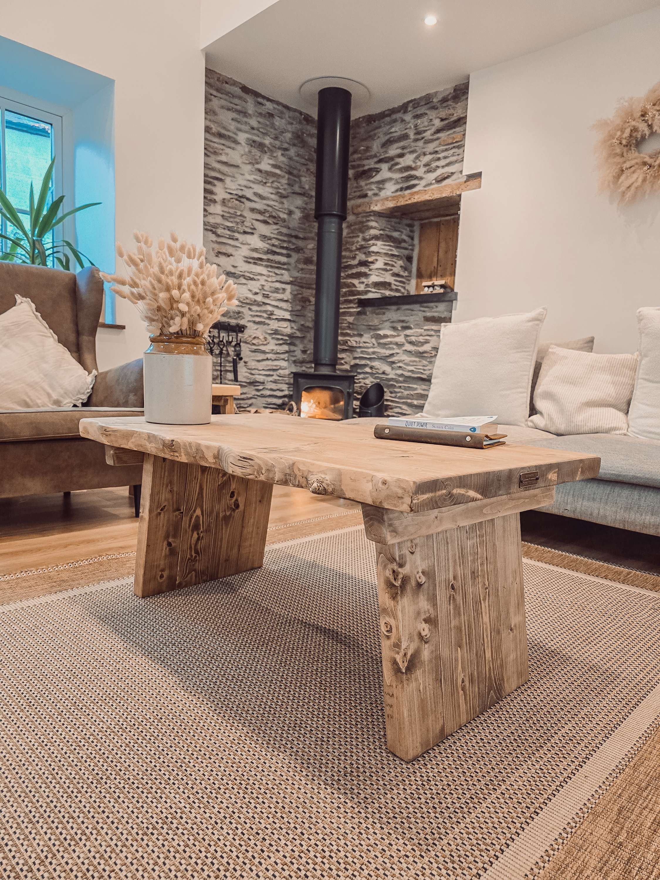 LINA Angled Legs Chunky Live / Waney Edge Coffee Table