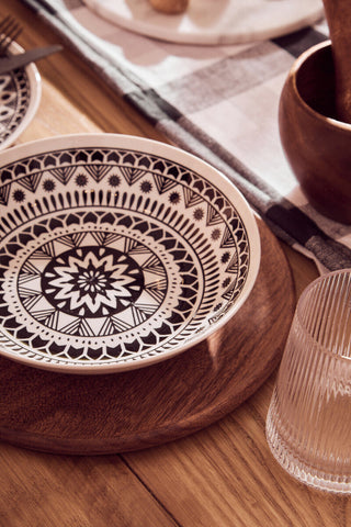 Maya 12 Piece Black And White Dinner Set