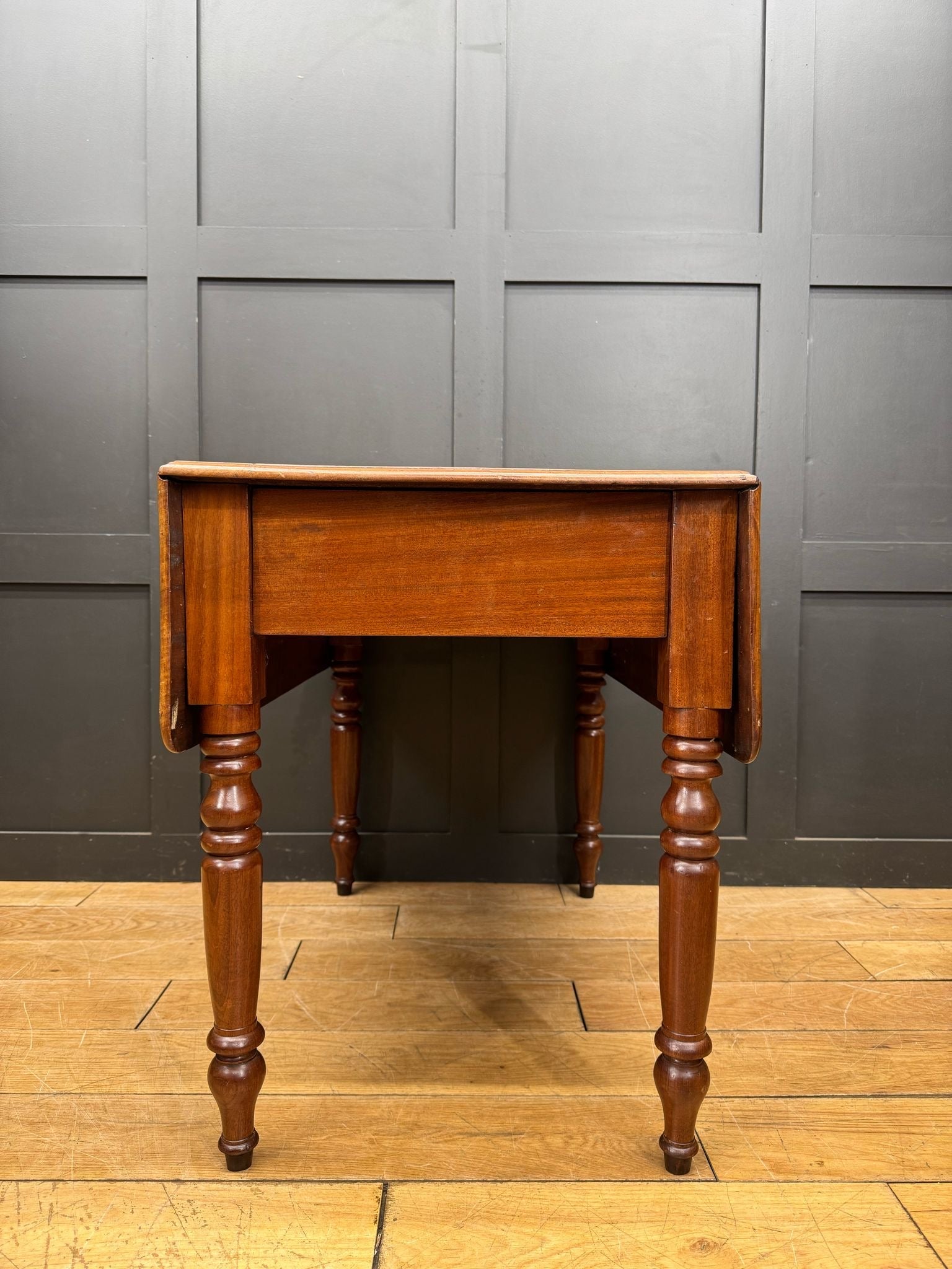 Antique Extending Mahogany Pembroke Table / Drop Leaf Sideboard With Drawer