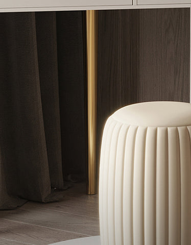 Raija Dressing Table, With USB Charger