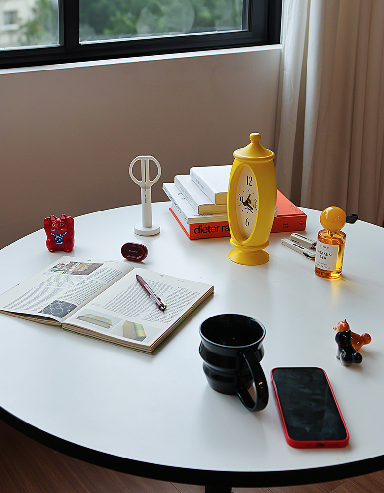 Nivedita Clocks For Lounge Room
