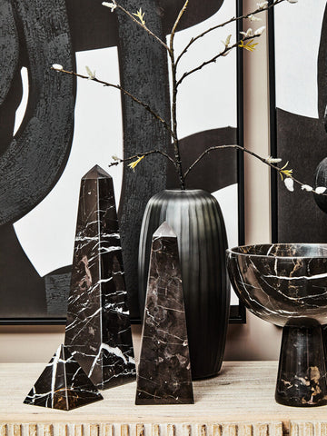 Salmo Large Black Marble Obelisk