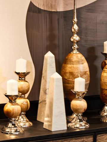 Salmo Small White Marble Obelisk