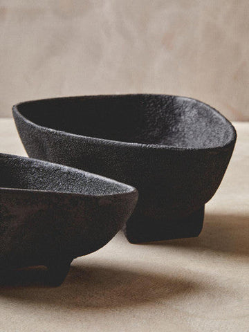 Deriva Set Of Two Textured Black Bowls