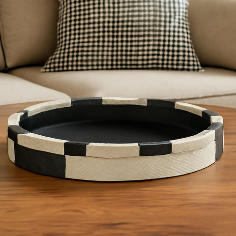 Ezra Black And White Round Tray