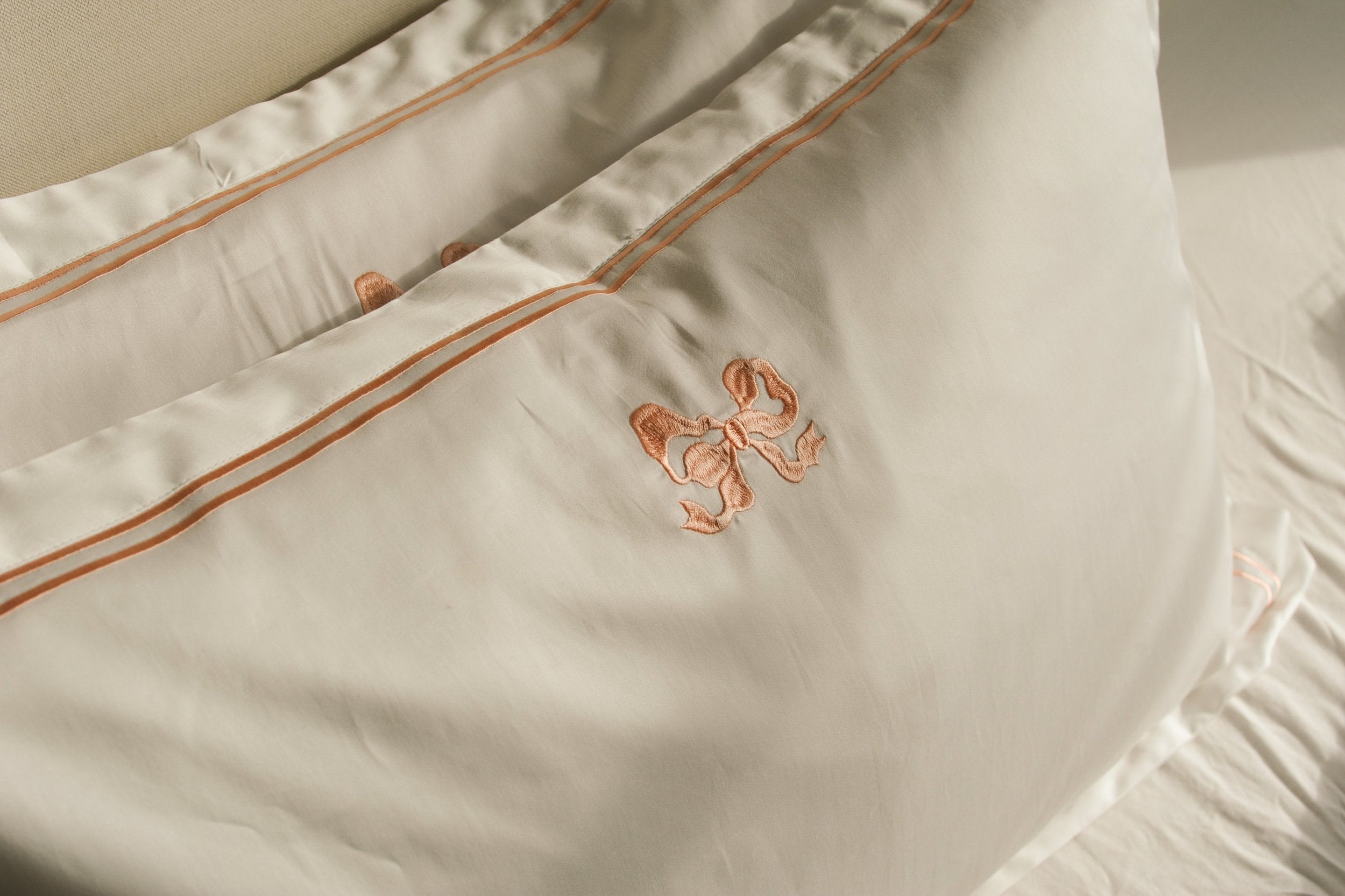 Arabella Bow - Oxford Pillowcase Pair