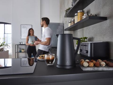 Swan SK14640BLKN Stealth Jug Kettle, Steamlined Design, Rapid Boil, 1.7L, 3000W, Matte Black