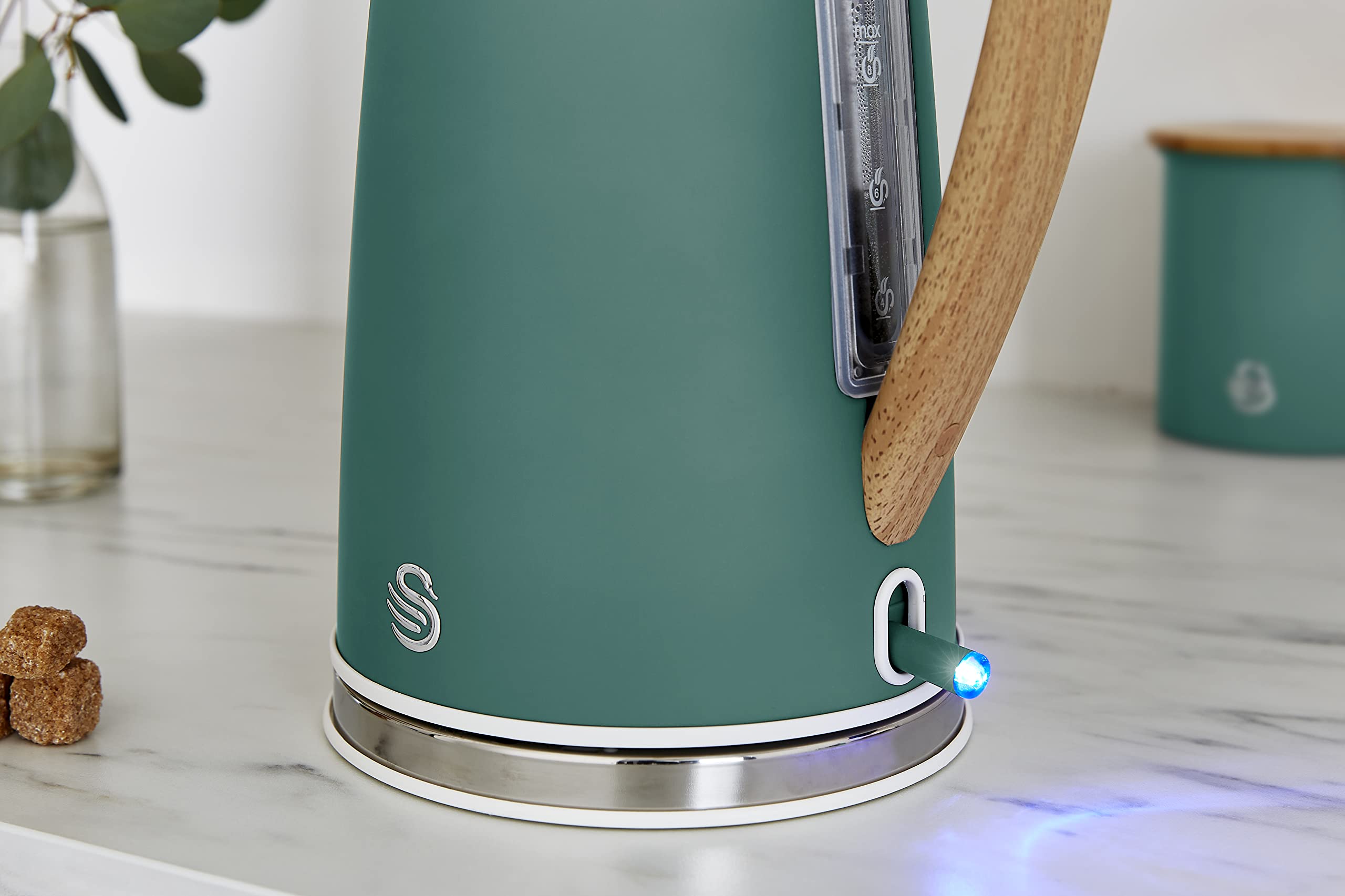 Swan SK14610GREN Nordic Jug Kettle, Wood Effect, Soft Touch, 1.7L 3KW, Matte Pine Green