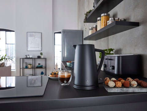 Swan SK14640BLKN Stealth Jug Kettle, Steamlined Design, Rapid Boil, 1.7L, 3000W, Matte Black