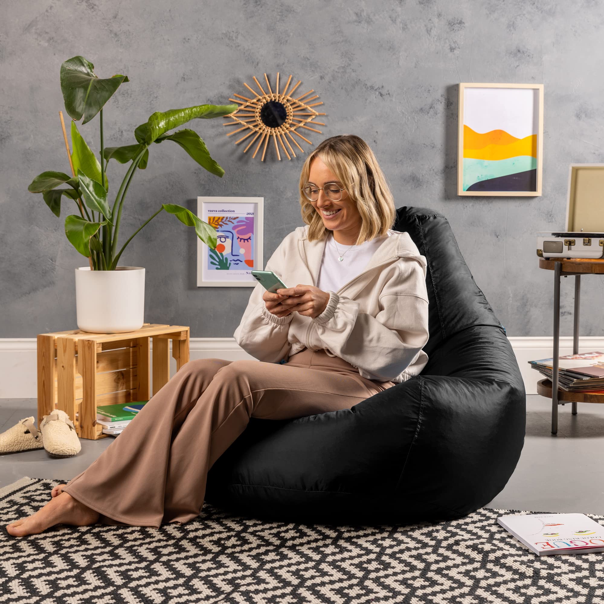 Bean Bag Bazaar Recliner Gaming Bean Bag Chair, Black, Indoor Outdoor Water Resistant Fabric, Large Beanbag with Filling Included, Gaming Chair,