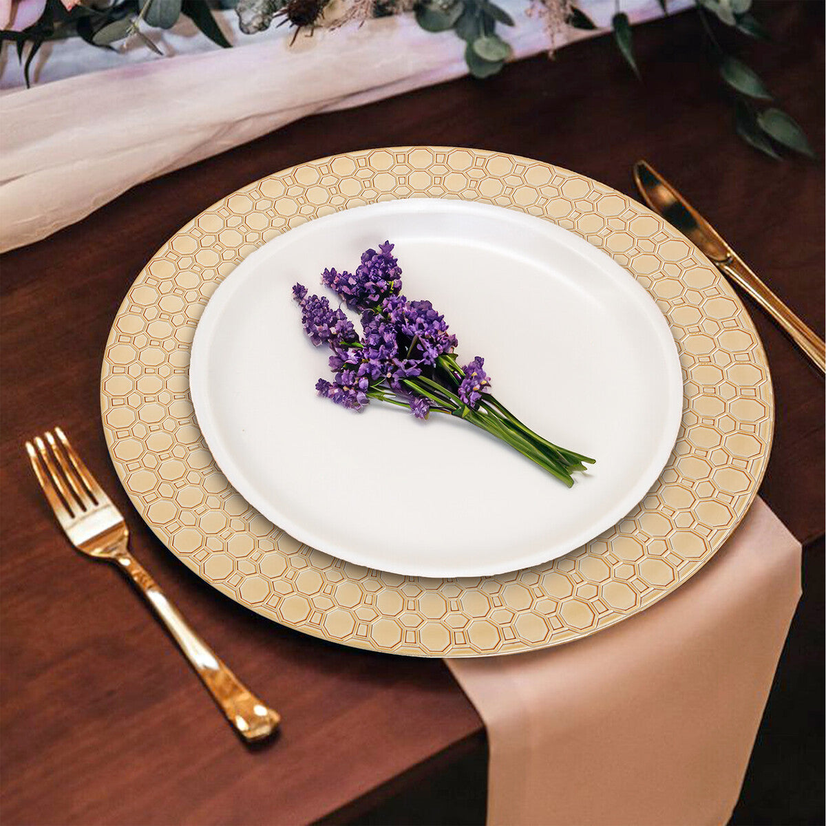 Dia Gold Charger Plate With Octagon Pattern Rim