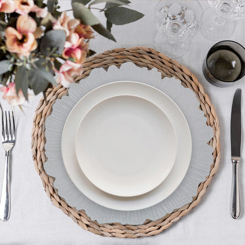 Set of Four 33cm Dia White Reef Charger Plates