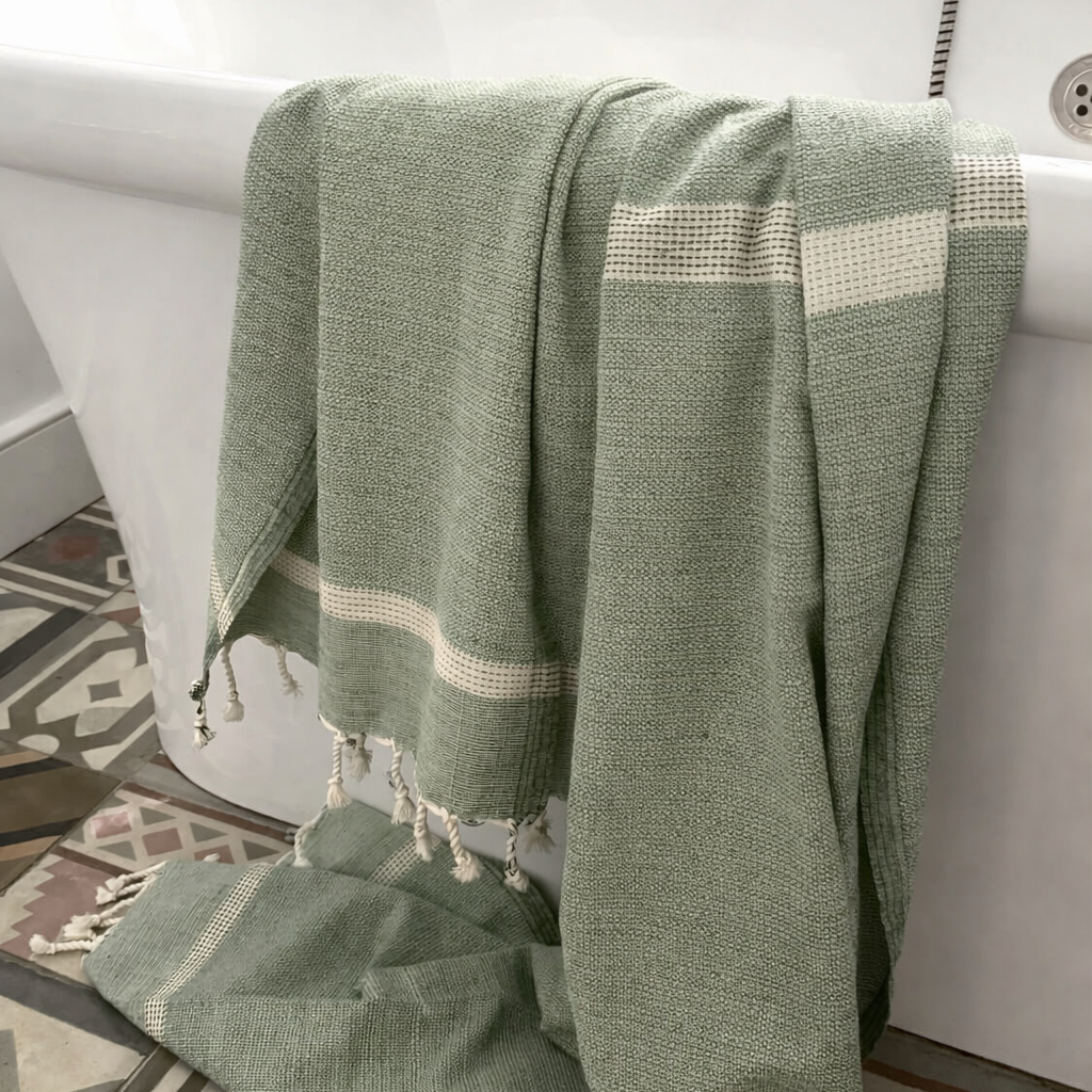 Cassis Sage Fringed Cotton Fouta