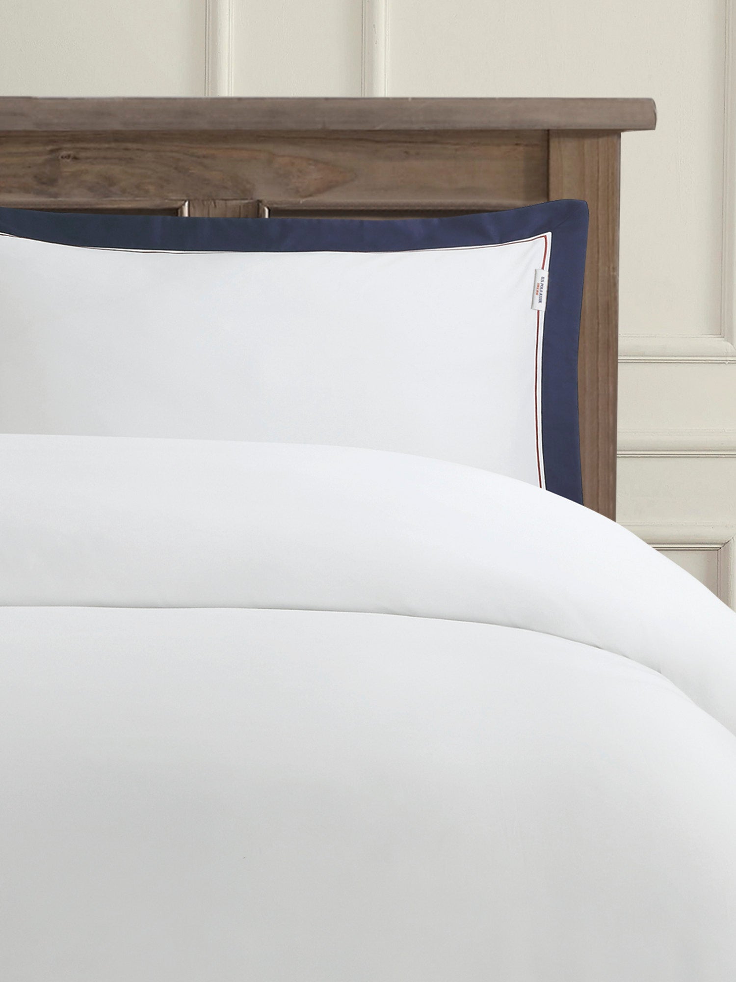 Luxury Cotton Border Duvet Set in Bright White
