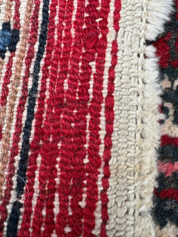 Large Red Oriental Wool Rug – Hand Made Traditional Carpet 381 x 270 cm