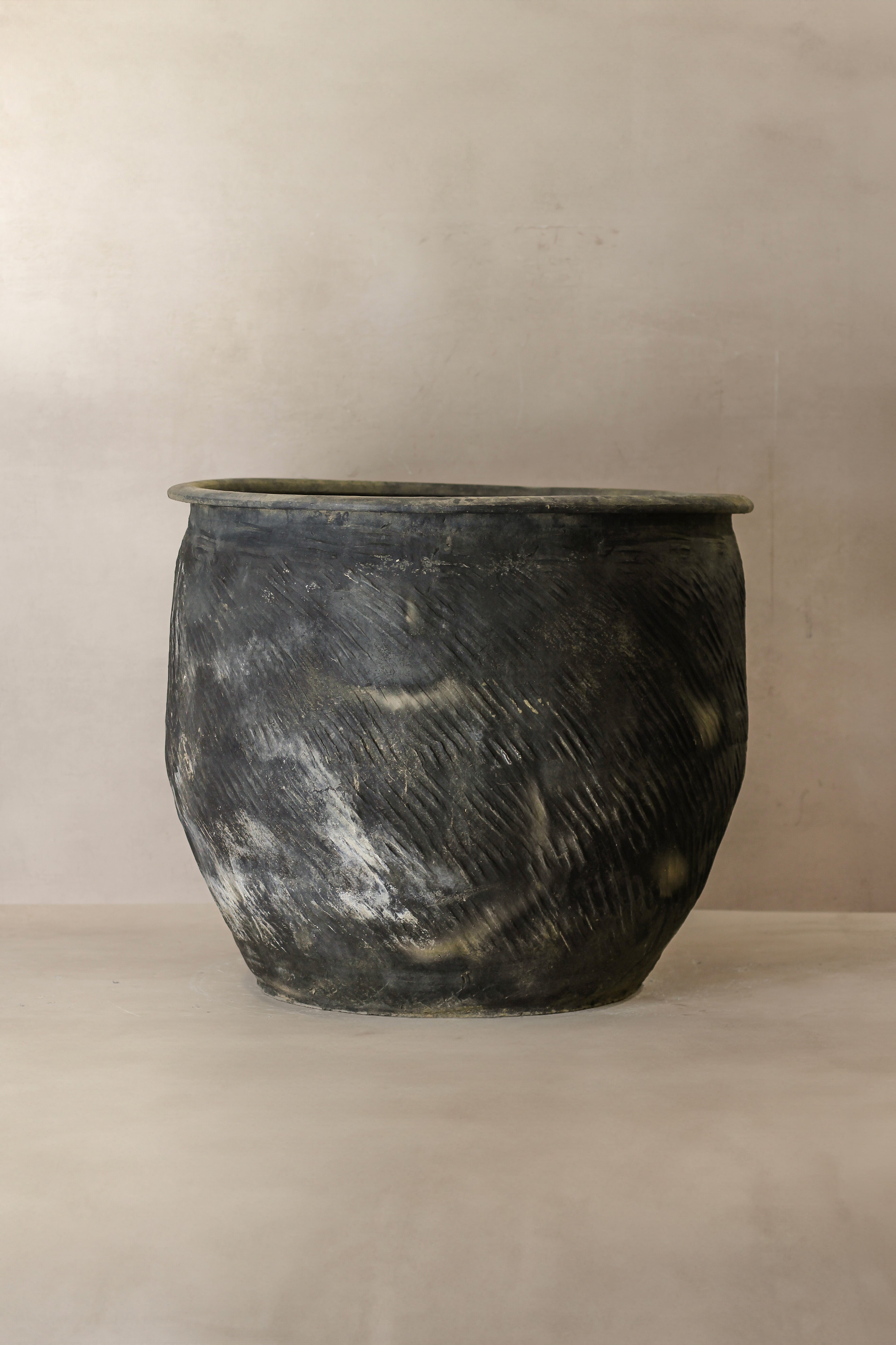 Big Old Grey Asian Pots - L014