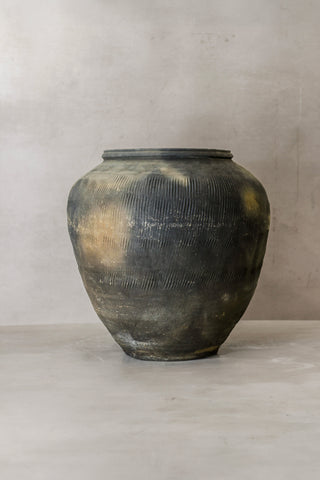 Vintage Textured Grey Pot - VT01