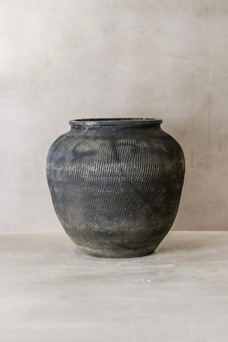 Vintage Textured Grey Pot - VT02
