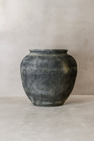 Vintage Textured Grey Pot - VT02