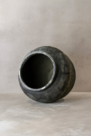 Vintage Textured Grey Pot - VT02