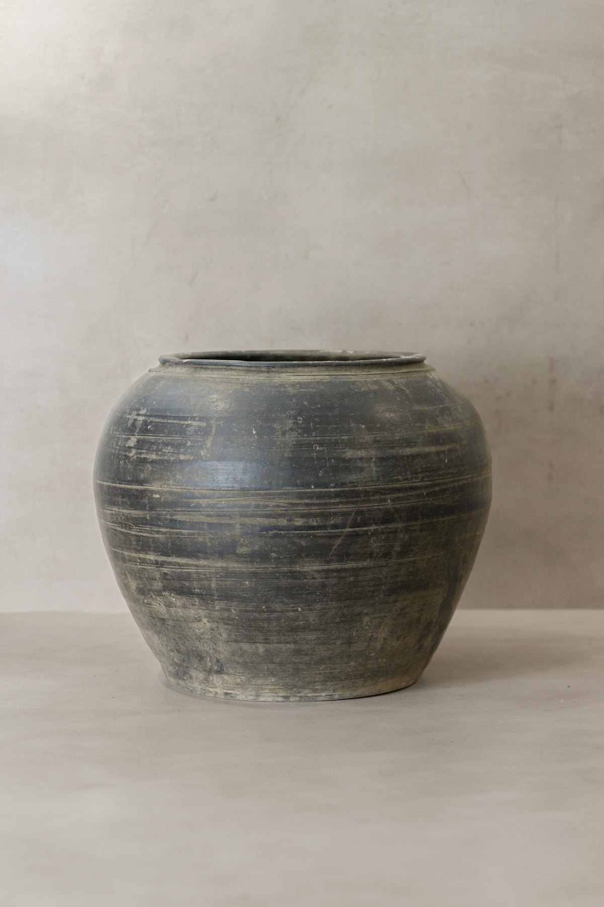 Vintage Dark Pot - No 73