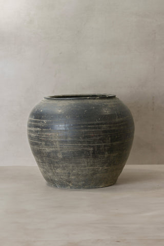 Vintage Dark Pot - No 73