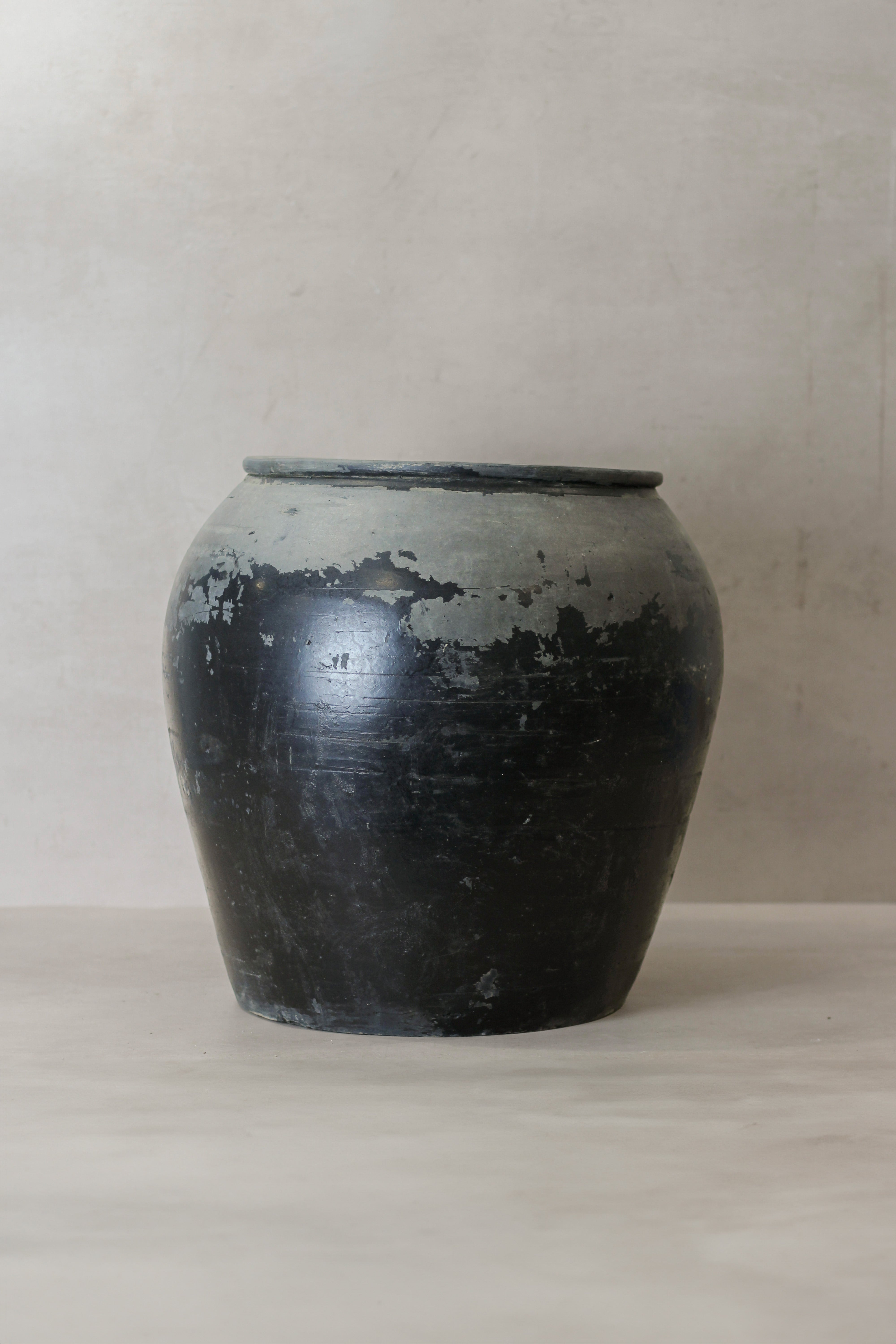 Vintage Dark Pot - No 74