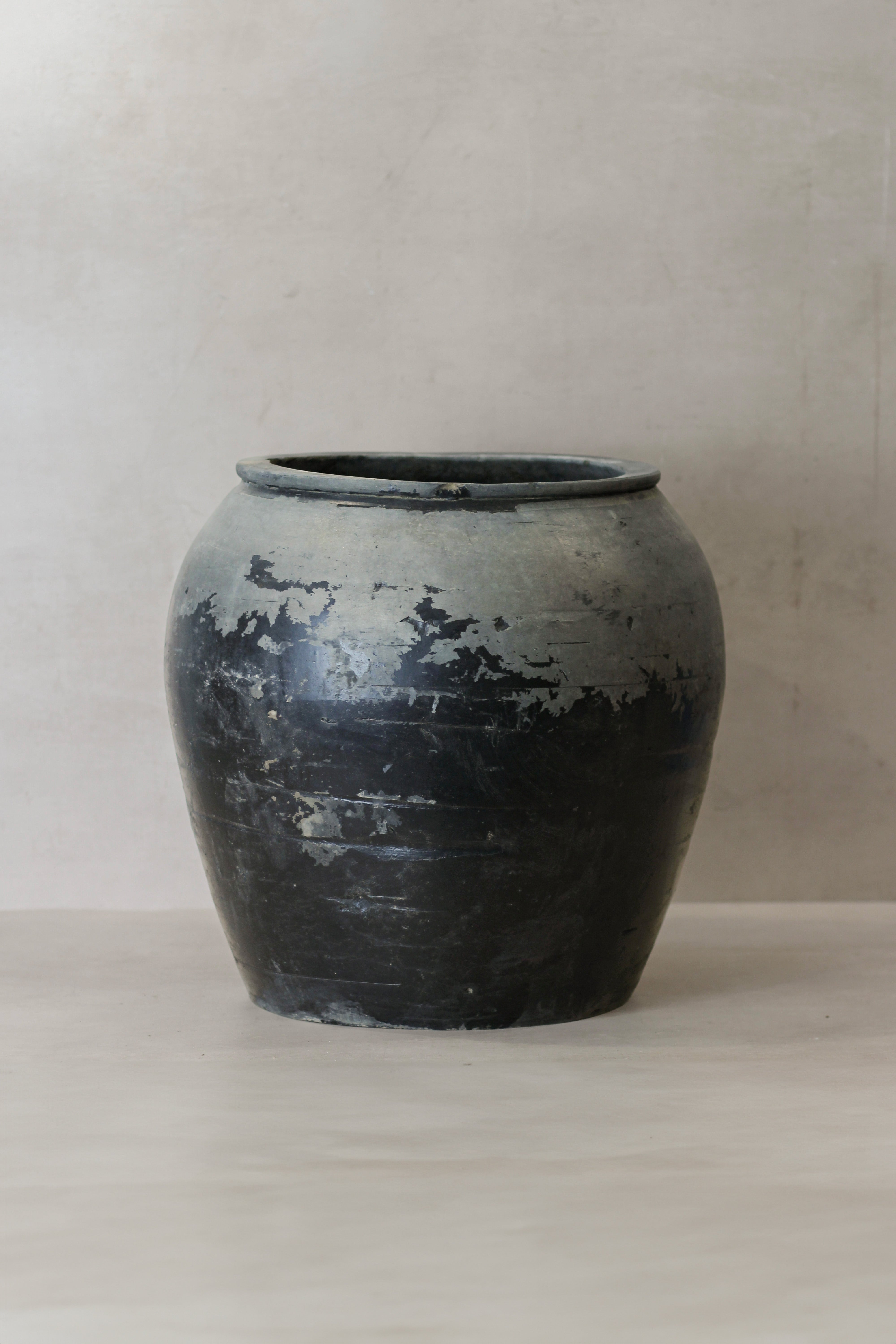 Vintage Dark Pot - No 74