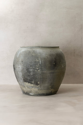 Vintage Dark Pot - No 75