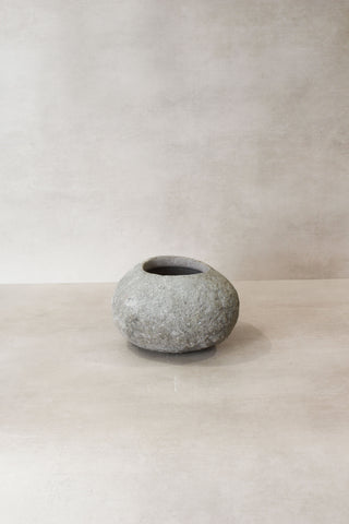River Stone Planter Pot No8