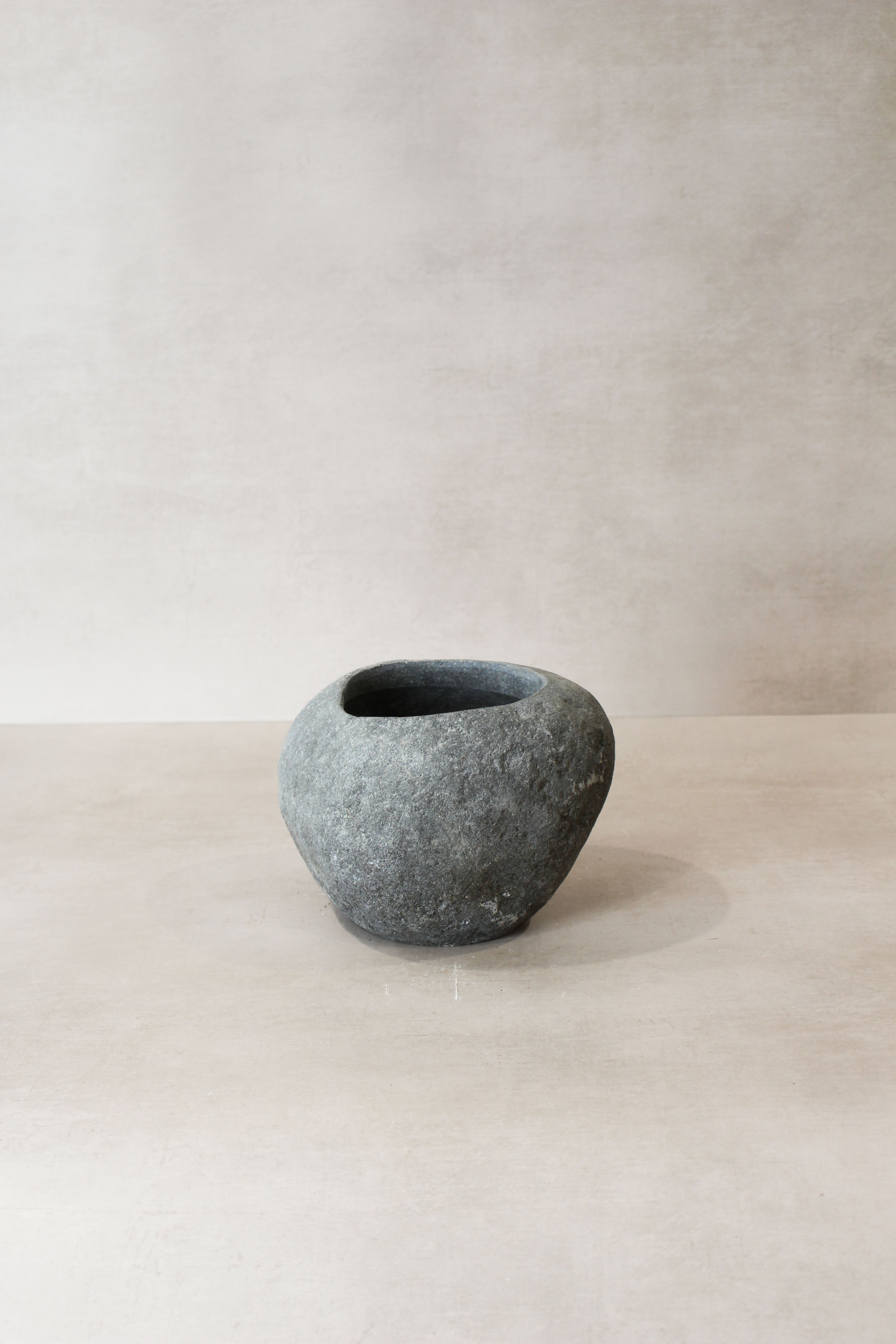 River Stone Planter Pot No9