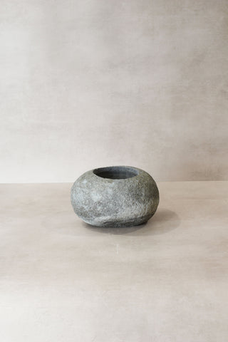 River Stone Planter Pot No10