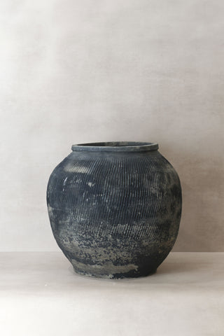 Vintage Textured Grey Pot - VT08