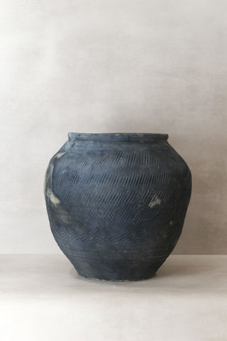 Vintage Textured Grey Pot - VT06