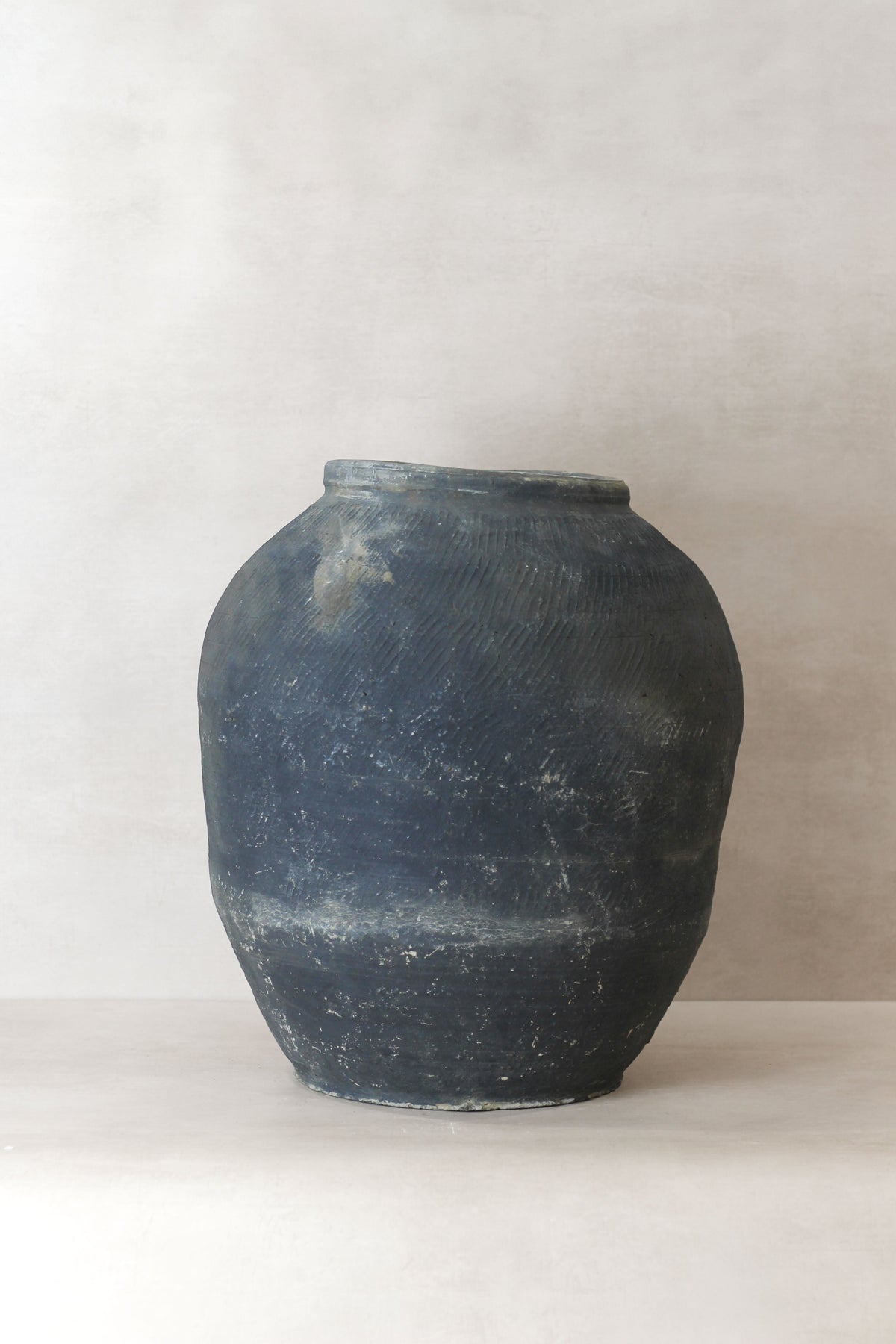 Vintage Textured Grey Pot - VT05