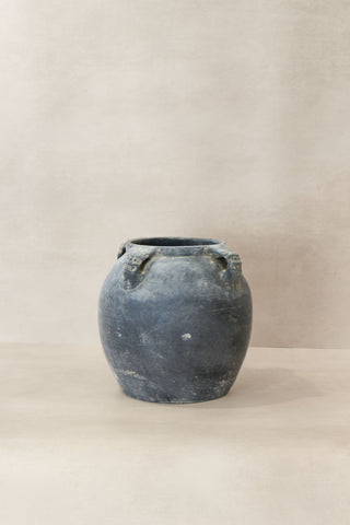 Vintage Lion Ears Dark Pot - De04