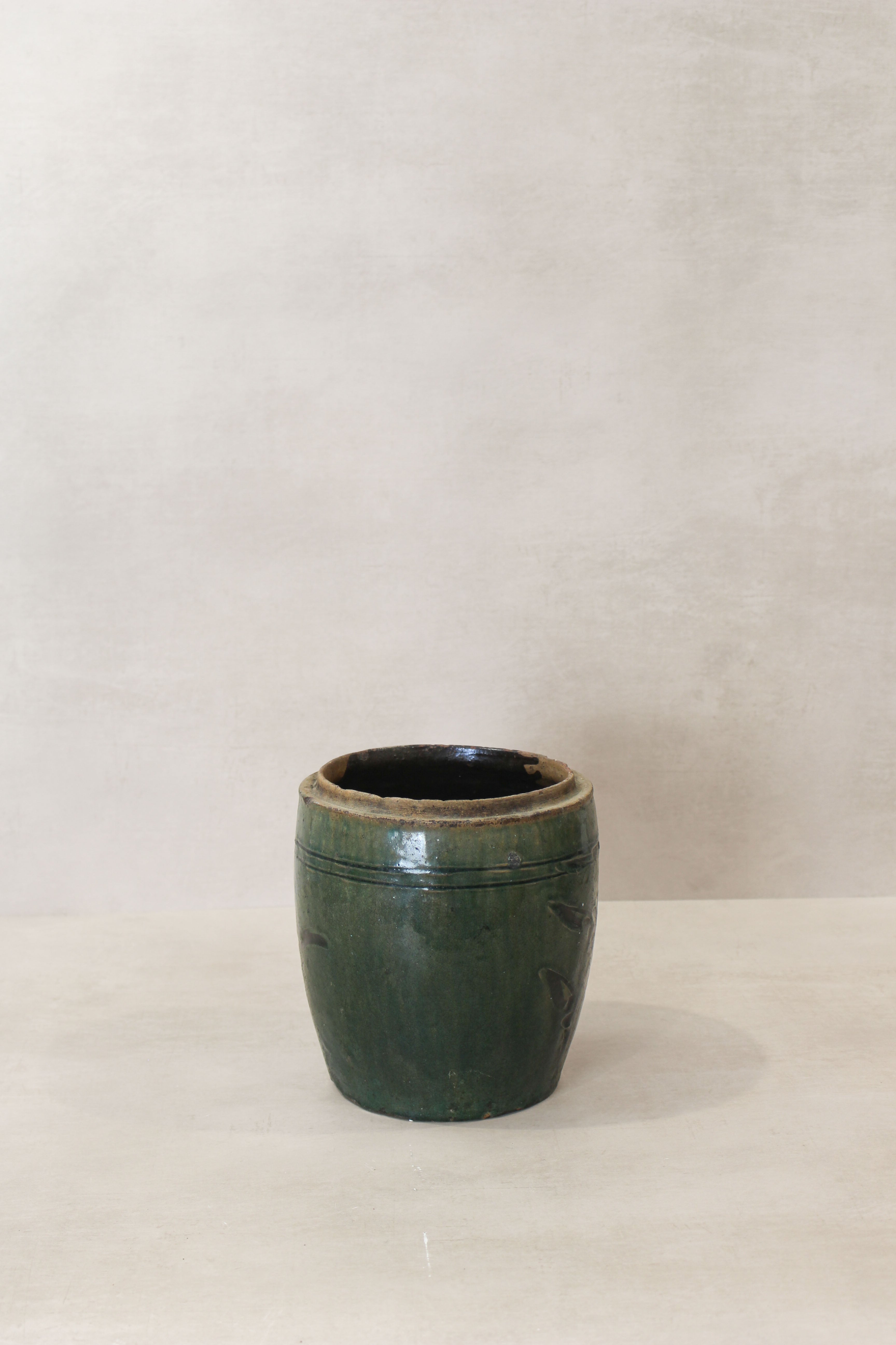 Vintage Emerald Green Pot - No 8