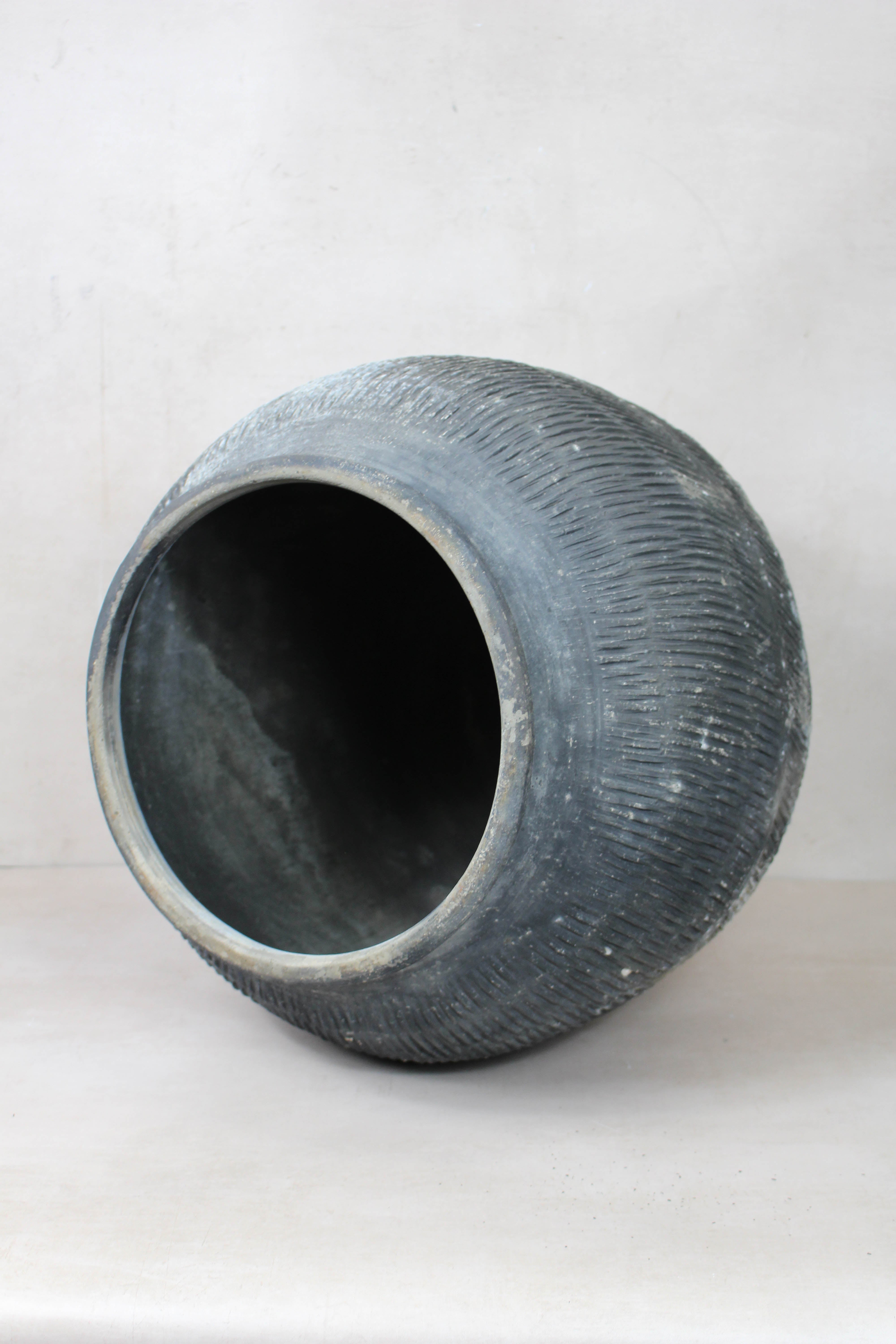Vintage Textured Grey Pot - VT09