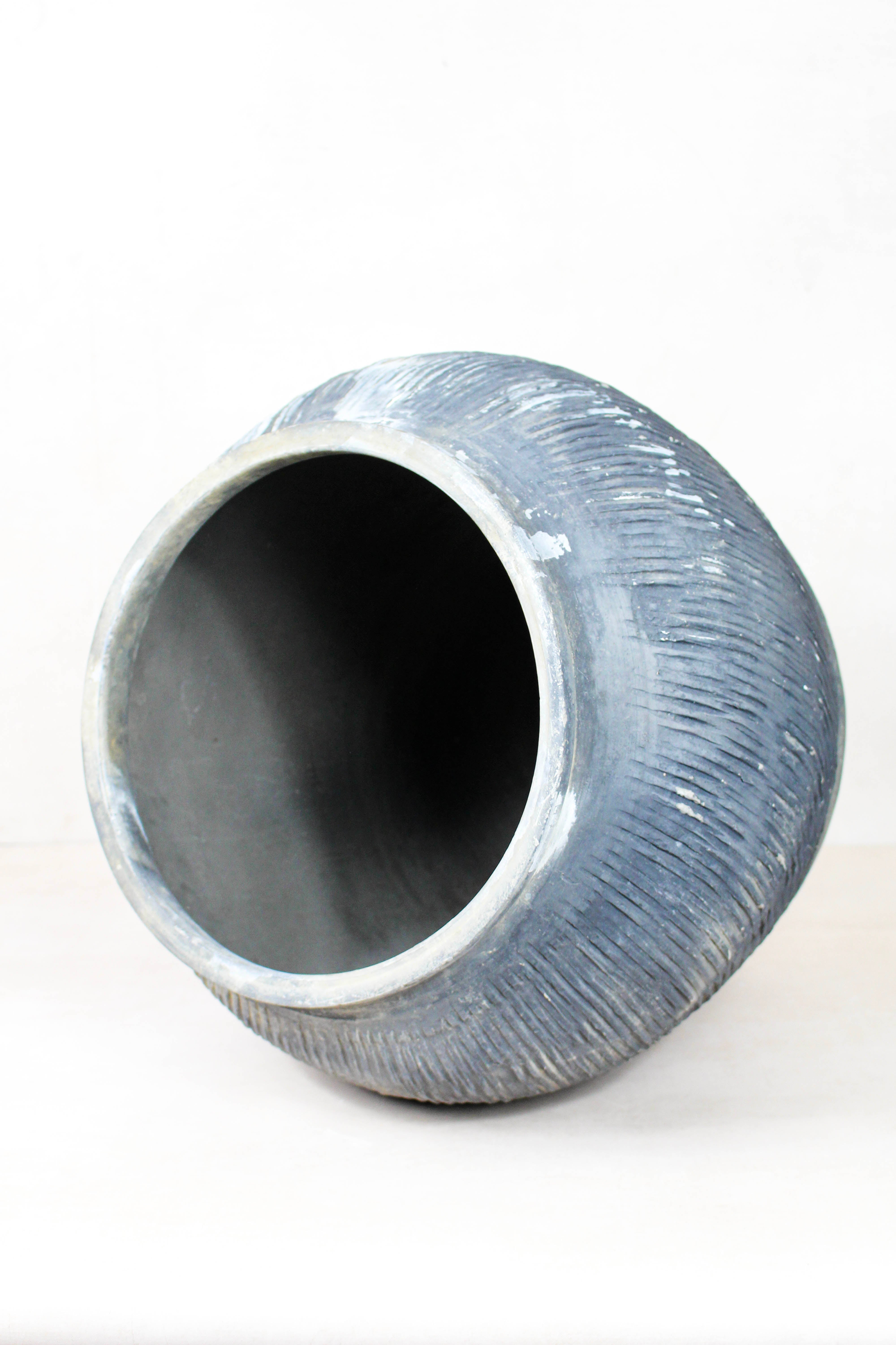 Vintage Textured Grey Pot - VT12