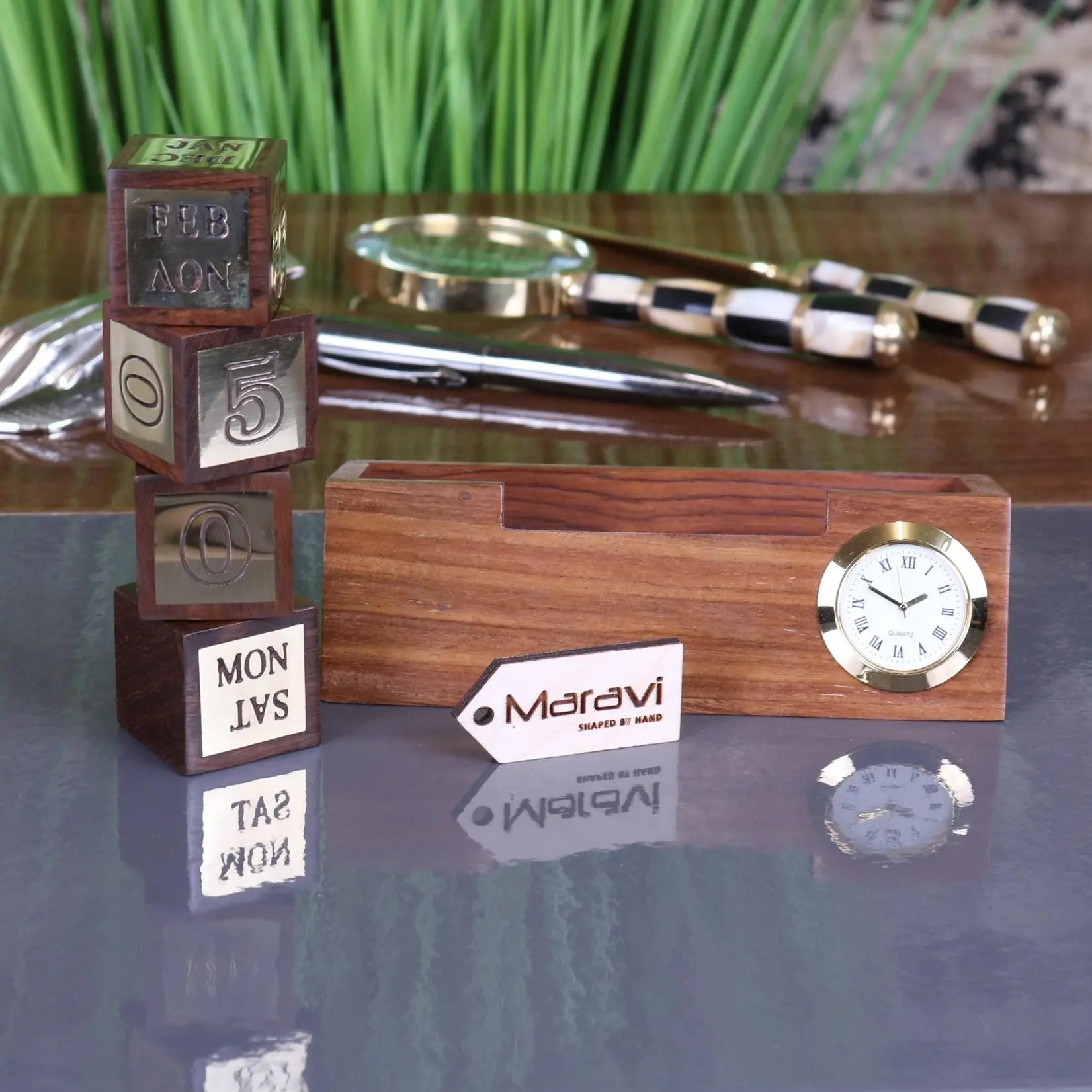 Masan Wooden Desk Calendar and Clock
