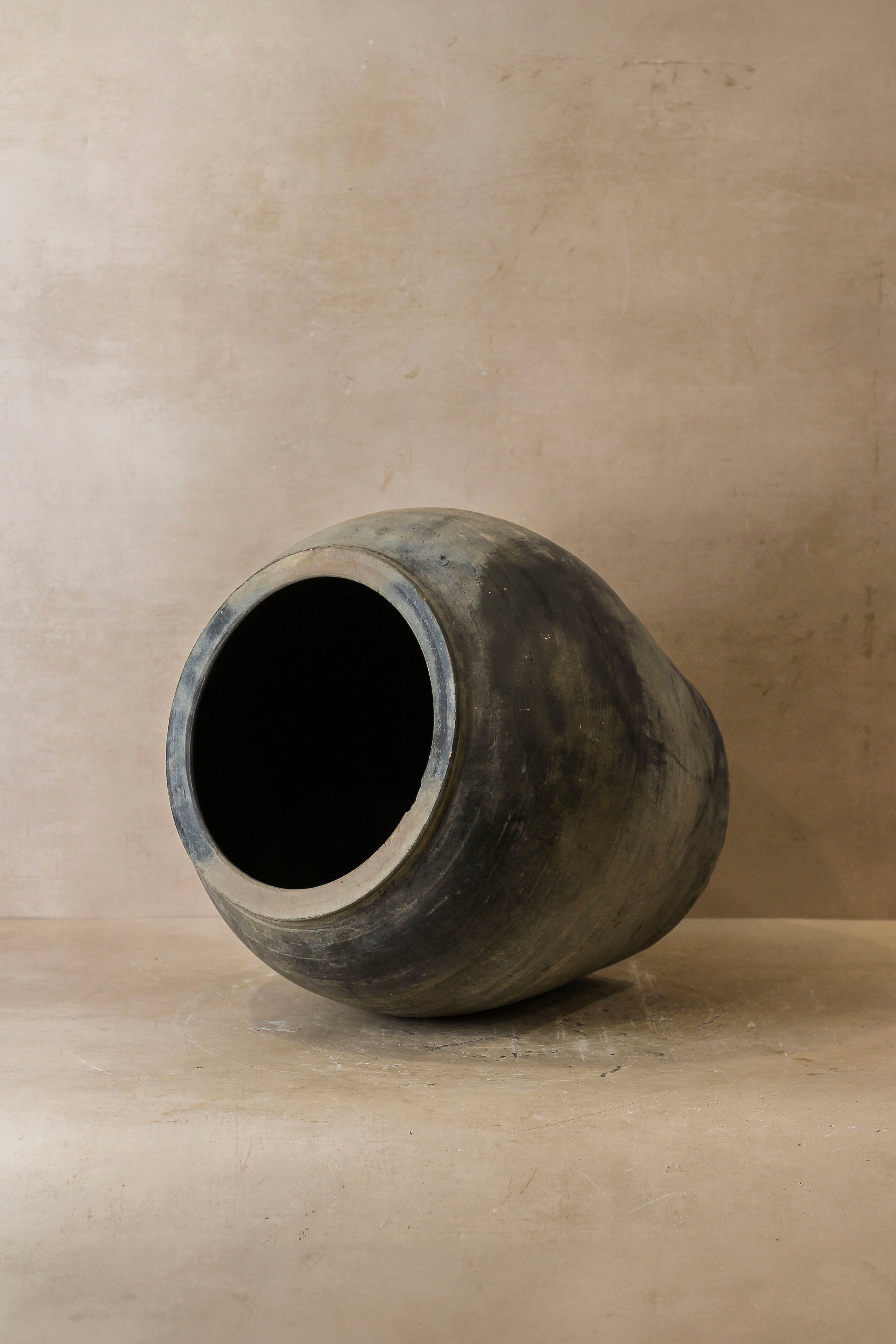 Vintage Dark Pot - No 57