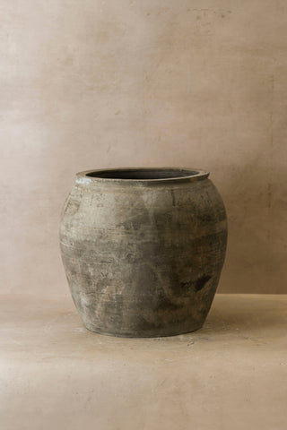 Vintage Dark Pot - No 59