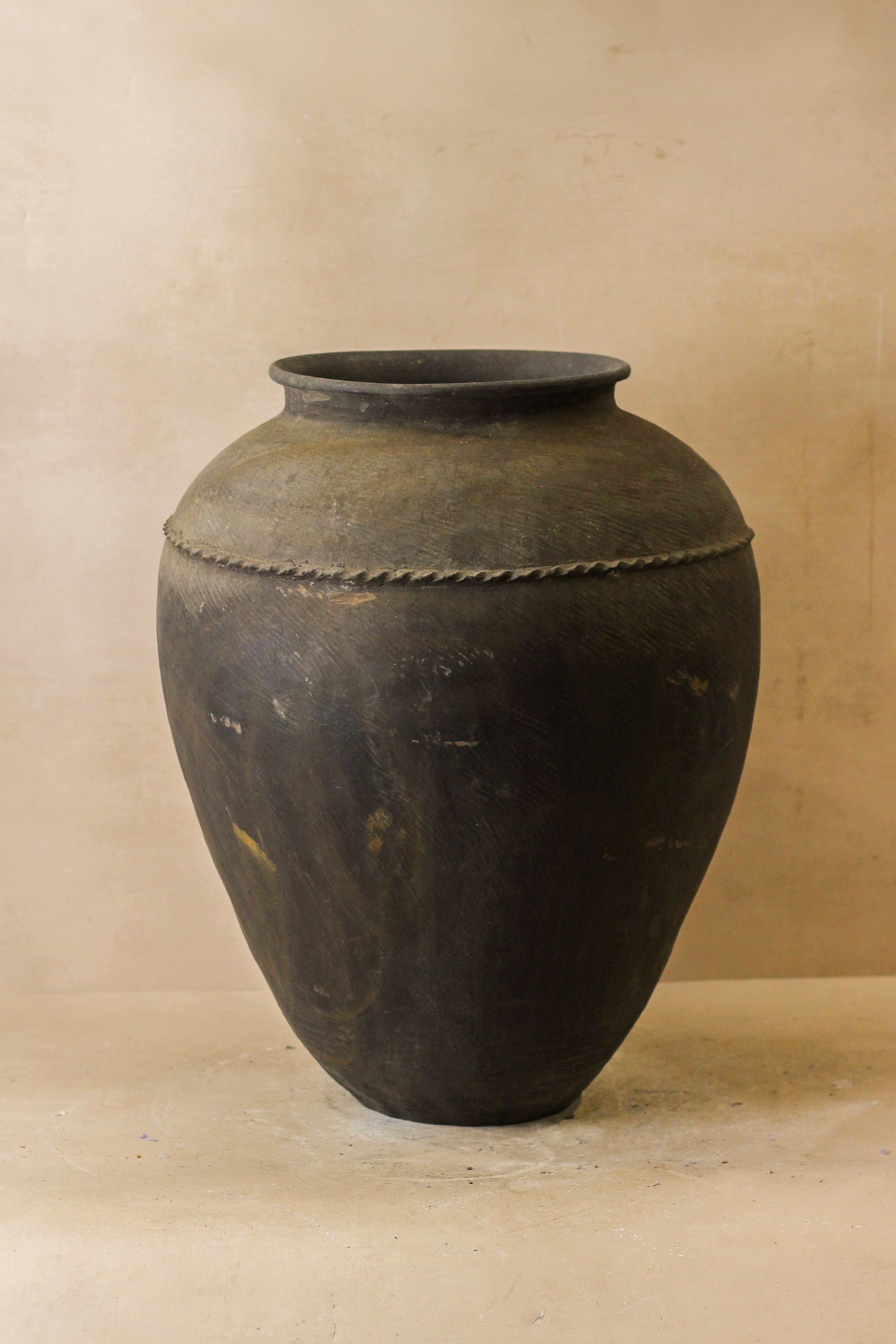 Vintage Black Asian Pots - VB04