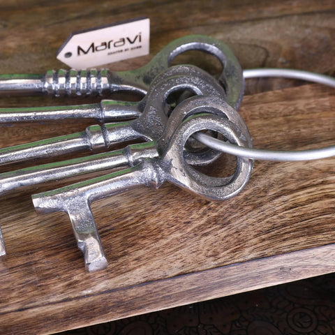 Dubha Vintage Style Bunch of Keys Ornament