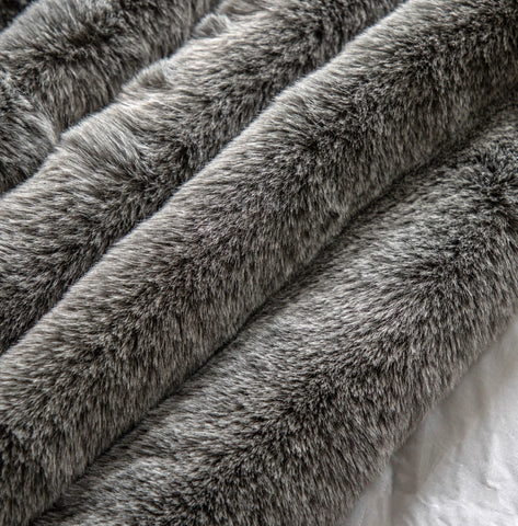 Luxxa Grey Faux Fur Throw