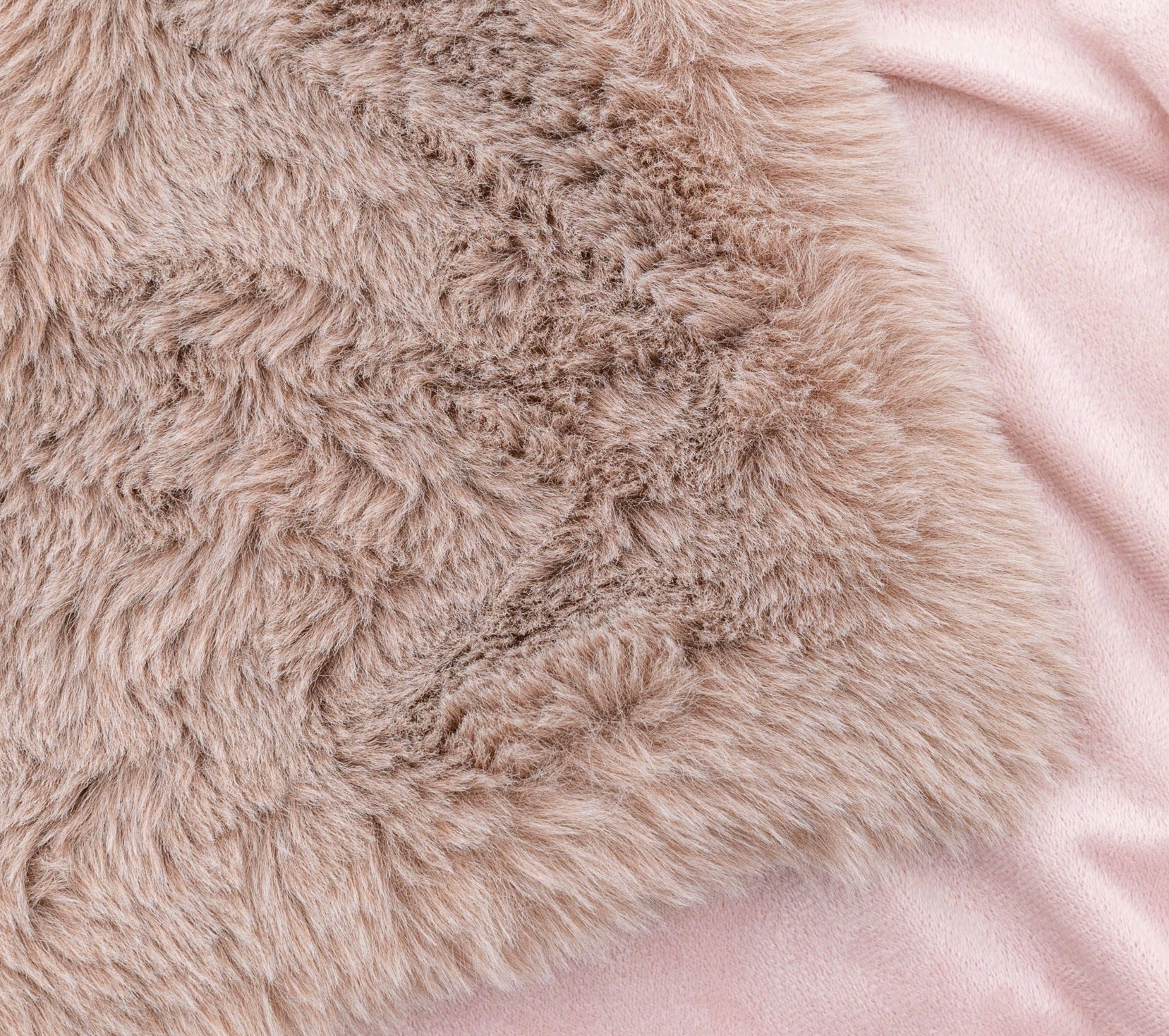 Junna Dusky Pink Faux Fur Throw