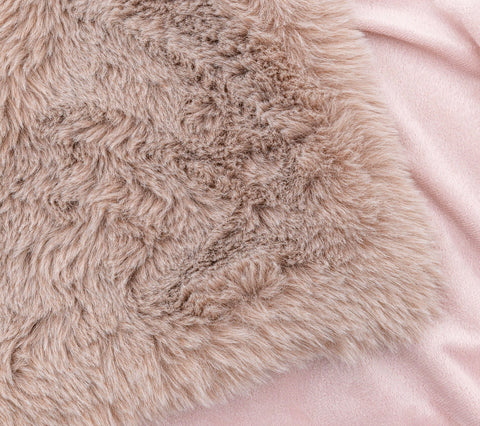 Junna Dusky Pink Faux Fur Throw