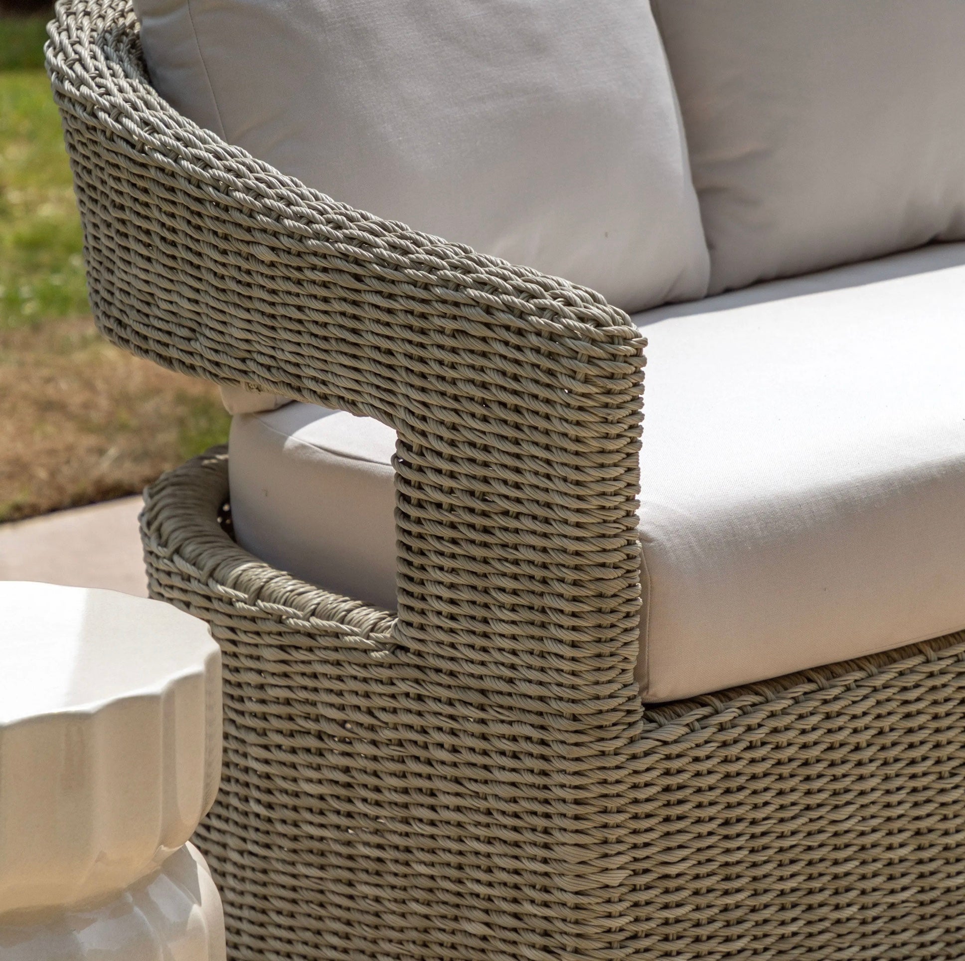 Alva Sofa